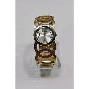 XOXO Womens Gold Tone Bracelet Watch XO5211 New Battery (W47)